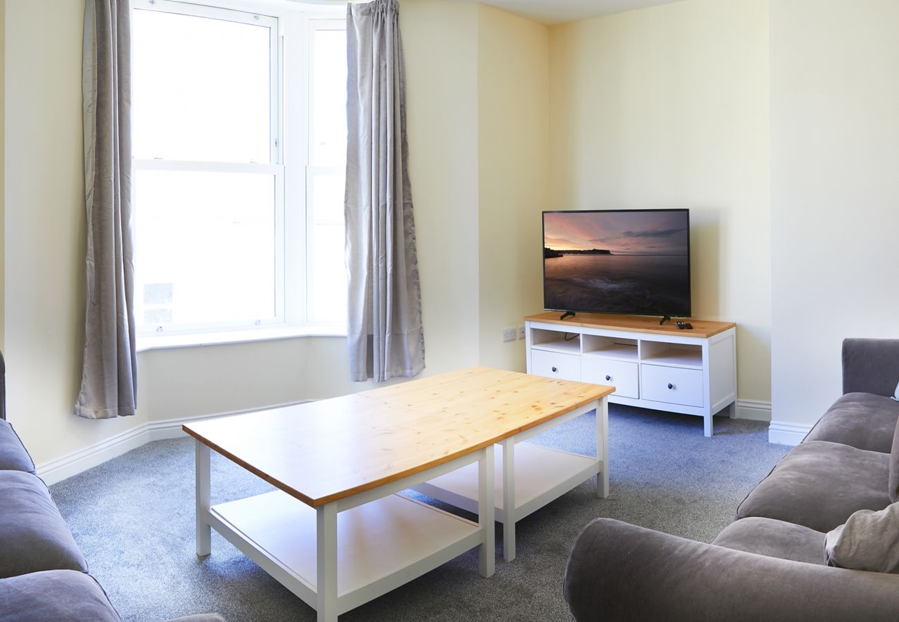 Apartment in Scarborough - 3 Bed, 8 Person Newborough